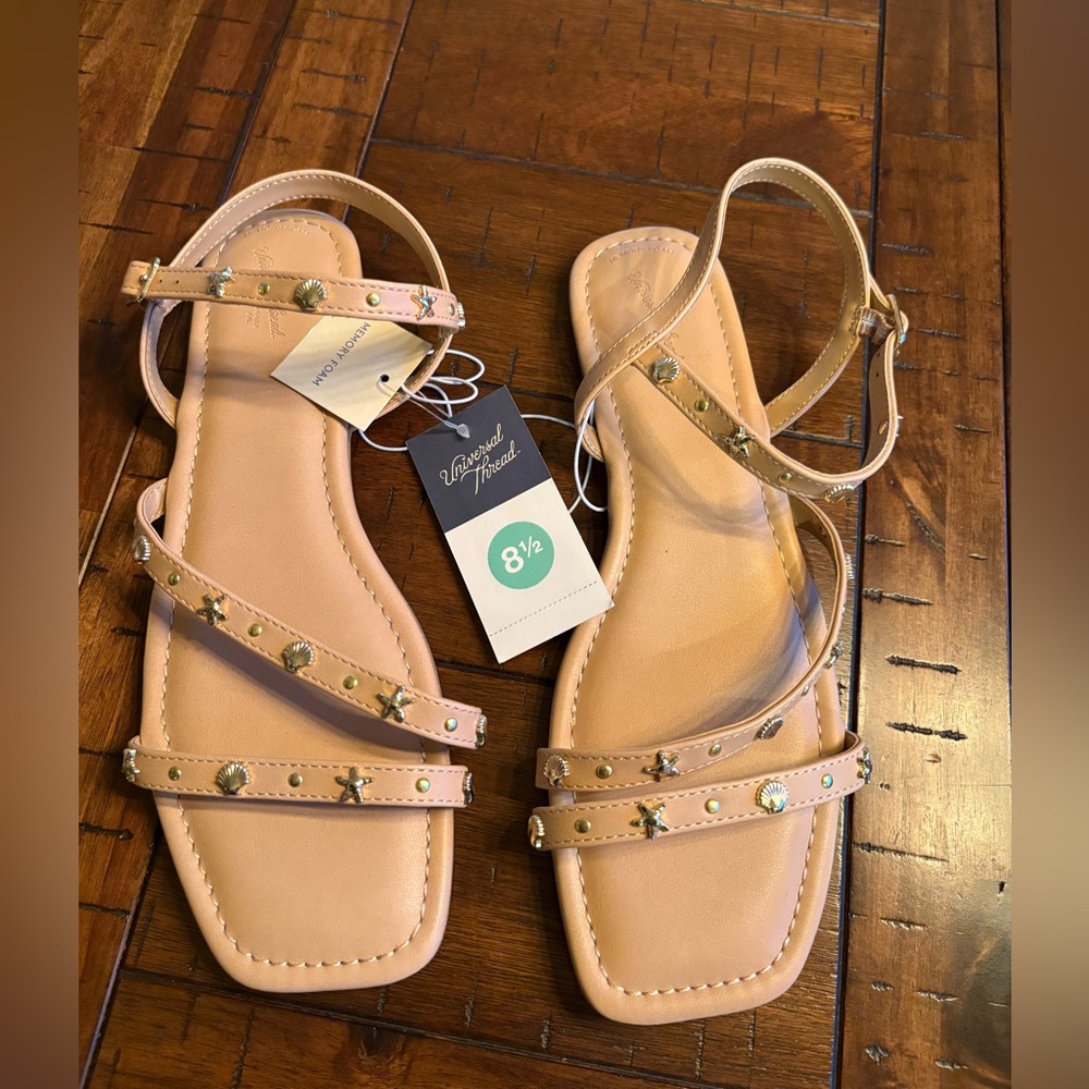 Universal Thread Beige Studded Women's Square Toe Sandals 8 1/2 NWT